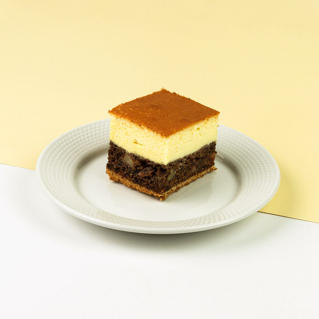 Połączenie ciasta kruchego, aromatycznego maku z bakaliami oraz wspaniałego sernika